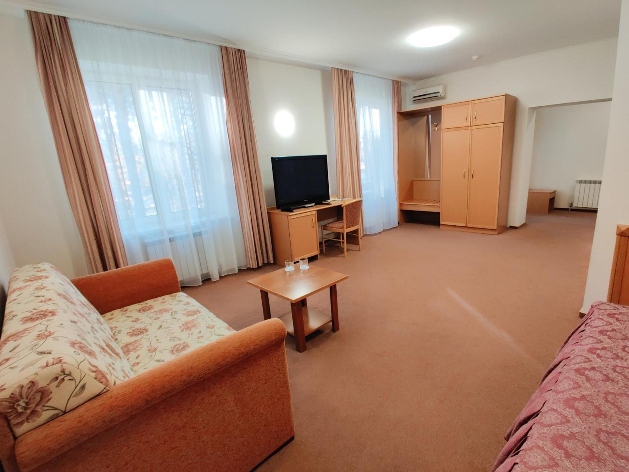 Hotel Заміський Комплекс "Пуща Лісна" Moschun Habitación foto